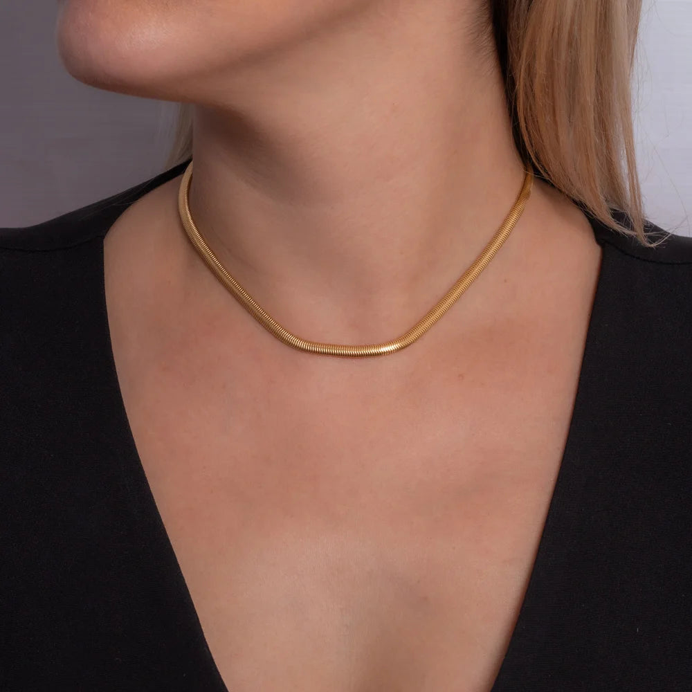 Elegant 18k Gold Plated Century Choker Necklace Ireland online on a model's neck for a stylish look