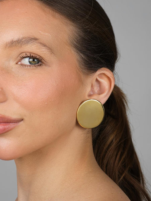 Minimalist gold coin earrings – Brazilian-made jewelry in Dublin, Ireland