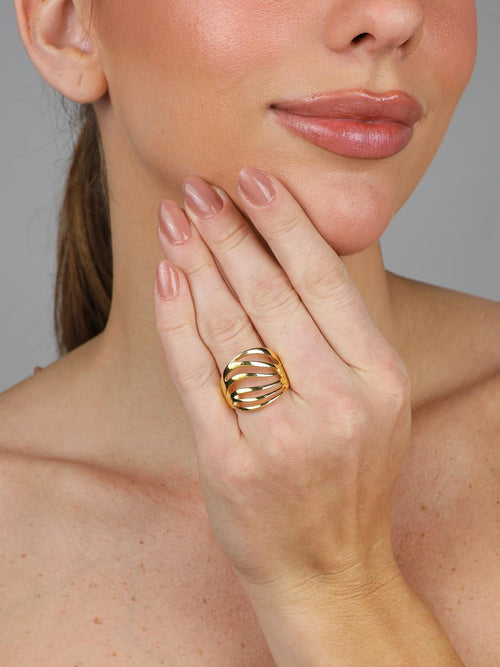 Minimalist openwork gold ring – Brazilian lightweight jewelry in Dublin