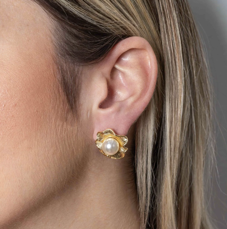 Floral pearl Earring