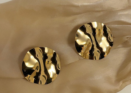 Tamis Jewellery Circle Organic Smooth Earrings Ireland with a shiny gold plated design