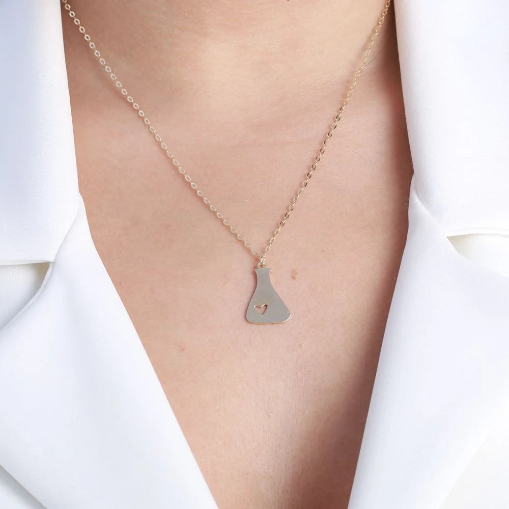 18K Gold-Plated Erlenmeyer Flask and Heart Necklace (40cm + 5cm)