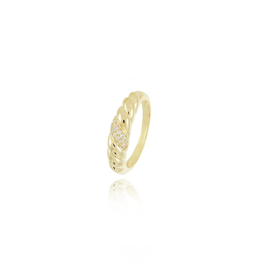 18k Gold Plated Twisted Ring with Zirconias Dublin showcasing a stylish twisted design and sparkling zirconia stones